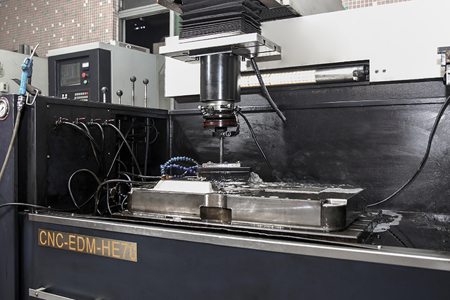 压铸模具制造商